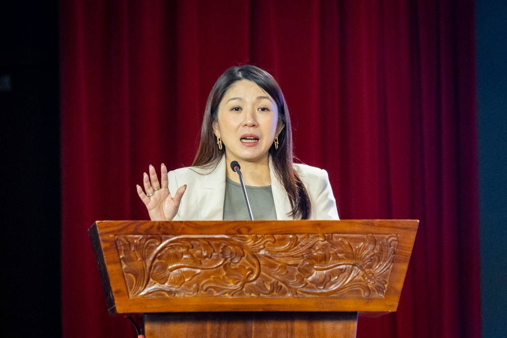 杨美盈因在面子书发文“庆贺”纳吉的居家服刑申请被驳回，引起巫统强烈不满。-Firdaus Latif摄-