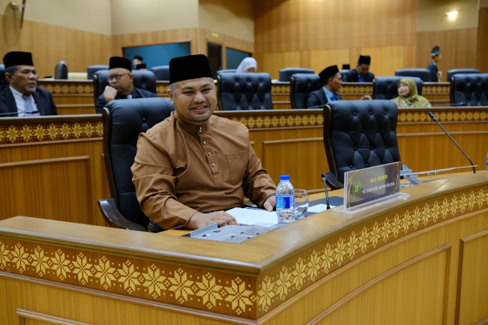 柏斯里州议员哈兹克（图）表示，他曾受邀签署SD，以撤回对苏克里的支持。-图取自Haziq Asyraf面子书-