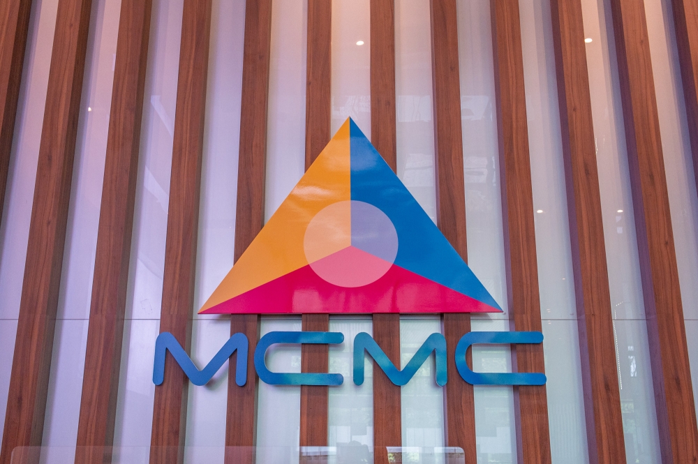 MCMC表示，网络安全法令规定持牌服务提供商，在应对网络危害方面的责任和义务。-Shafwan Zaidon摄-