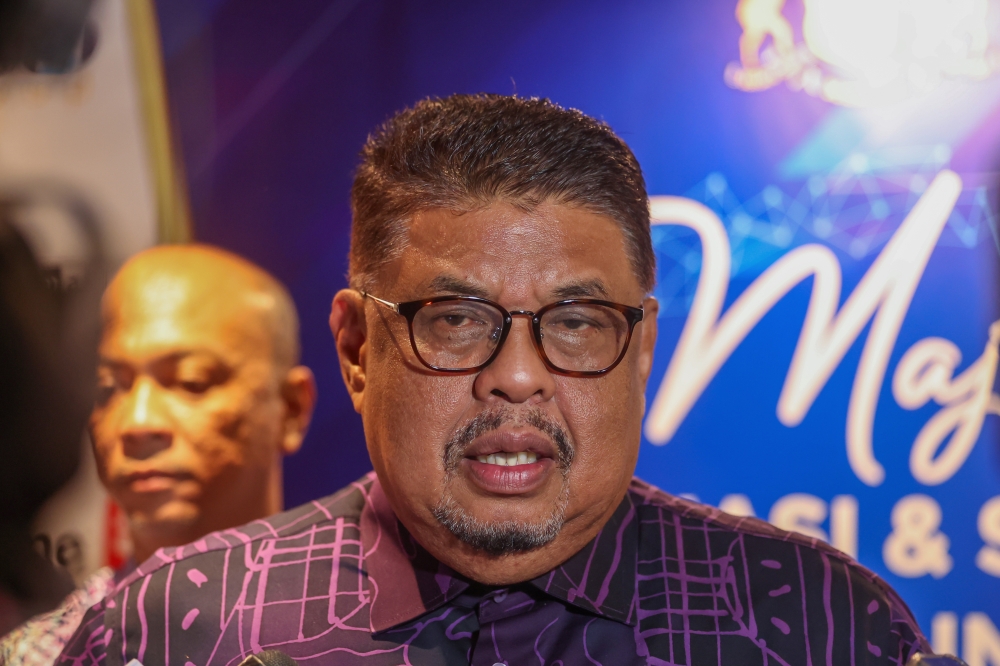 阿都拉勿说，在州元首未批准辞职前，阿克玛仍是州行政议员。-马新社-