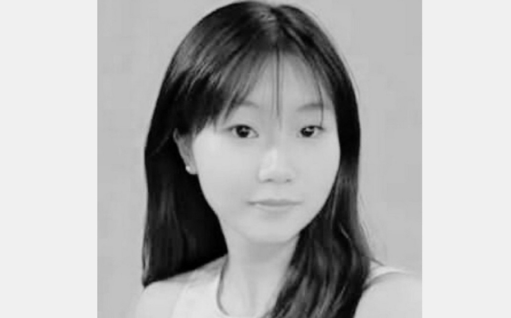 涉及杀害叶芯嫙的15岁少年被控谋杀，他不认罪。