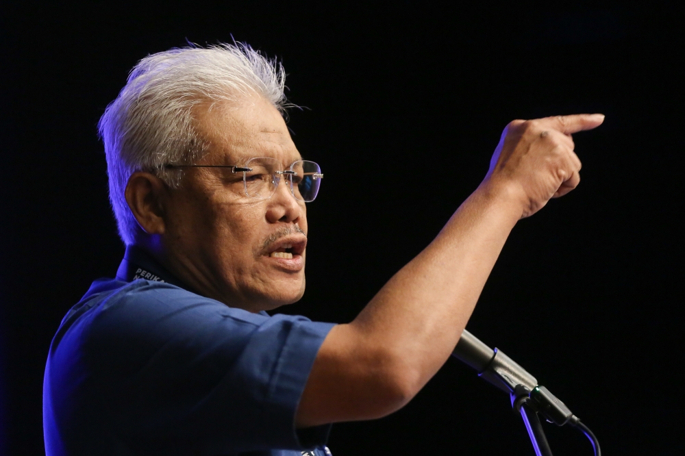 韩查再努丁说，他身为国会反对党领袖，会见任何正党的领袖都不应成为课题。-Yusof Mat Isa摄-