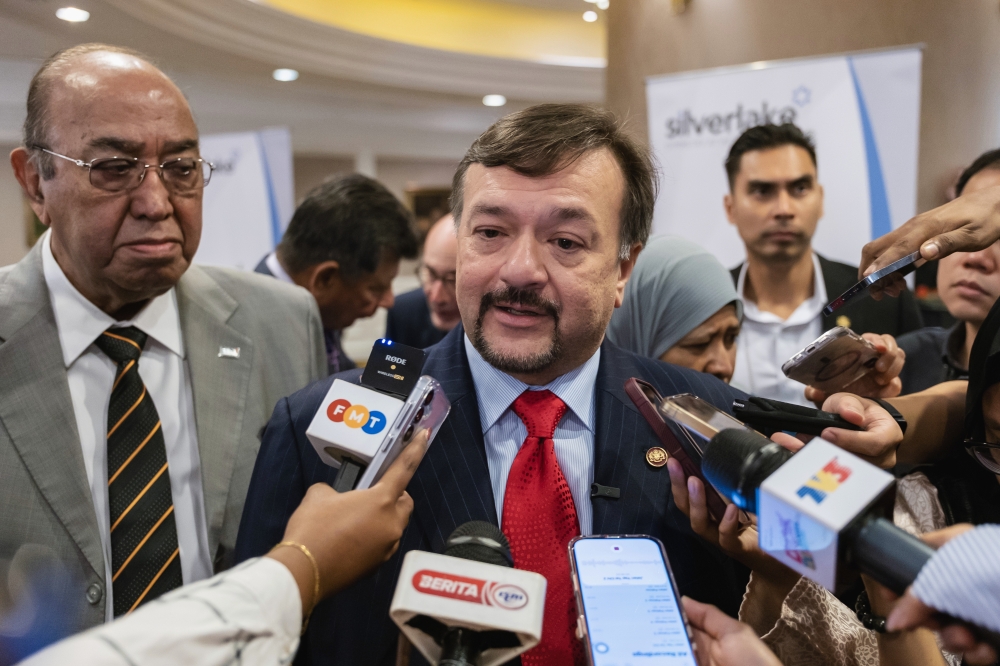 阿米尔韩沙表示，政府每月对燃油的补贴已增至32亿令吉。-马新社-