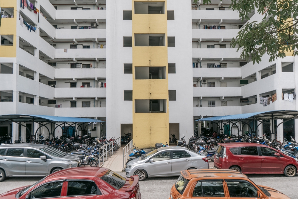 吉隆坡有51栋公共房屋与人民组屋拖欠租金以及水费，总额达2600万令吉。-示意图/Shafwan Zaidon-