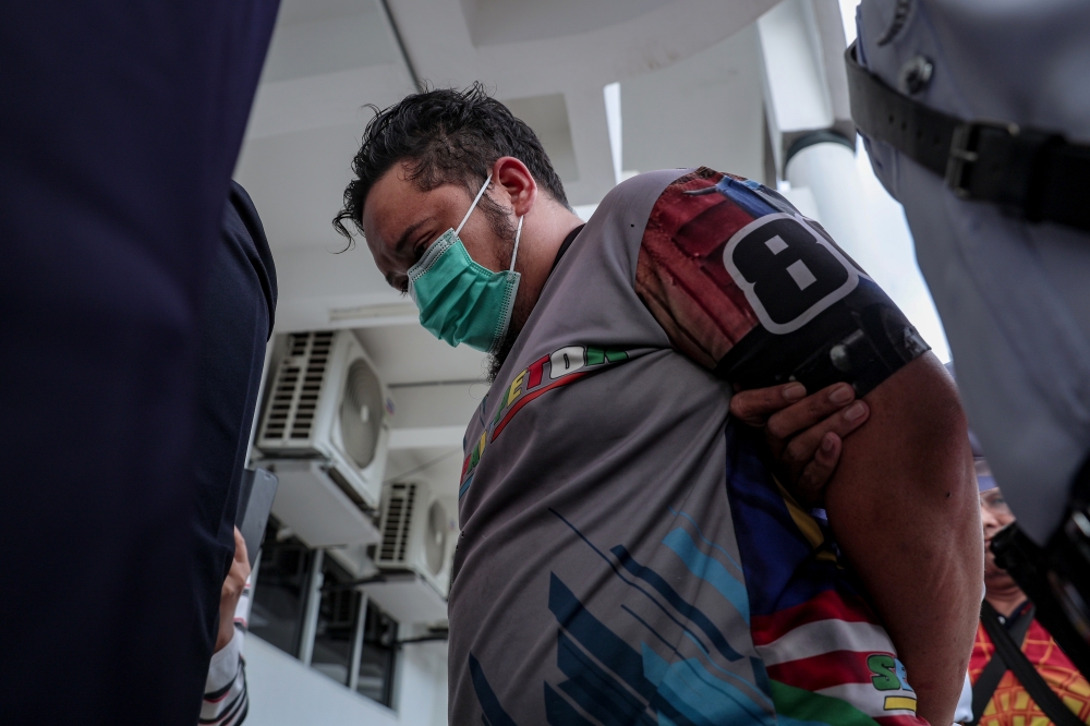 莫哈末沙菲克毒驾导致3人死亡，被控3项谋杀罪。-马新社-