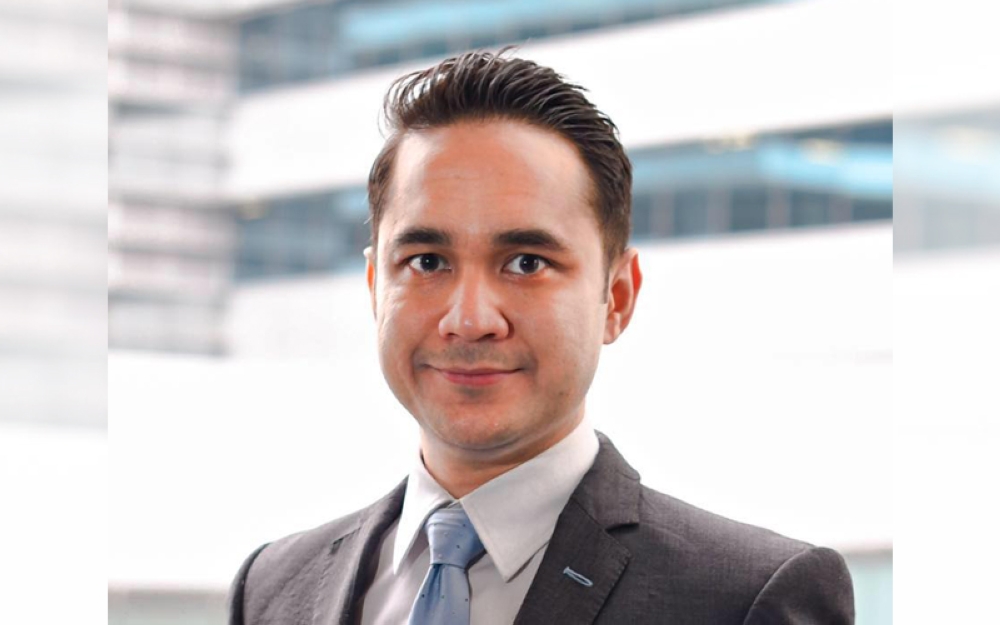 聂纳兹里说，土著企业连经商最基本的账目管理也一团糟，这是土著无法扩张甚至失败的原因之一。-图取自聂纳兹里脸书-