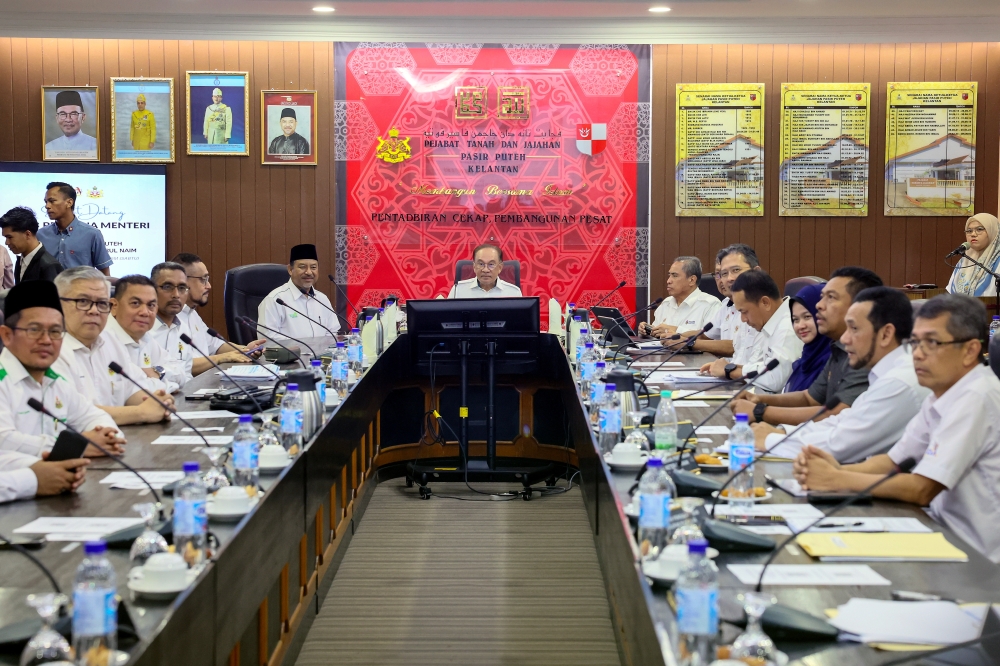 安华指出，马石油可与俄罗斯就石油供应采购进行谈判。-马新社-