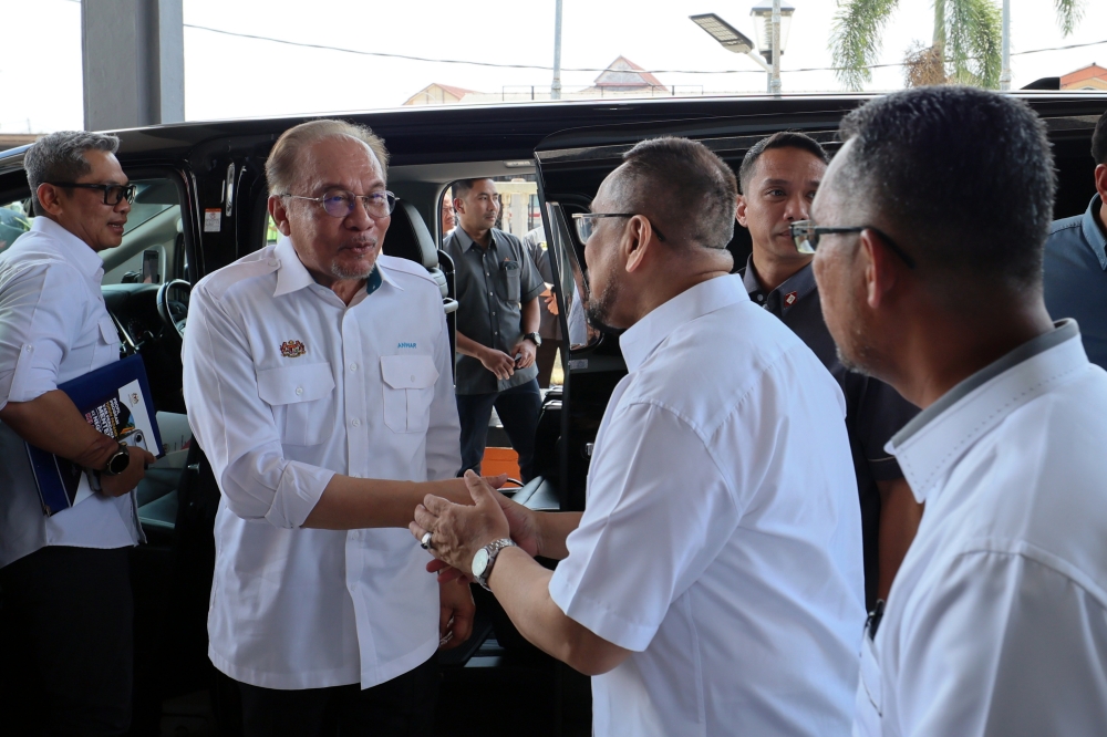 安华表示，马来西亚始终坚持独立自主的立场，在国际上道出真相。-马新社-