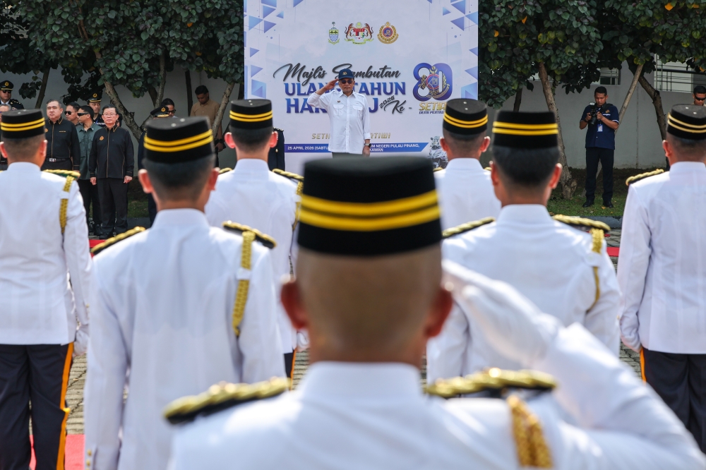 首相安华周六在陆路交通局80周年庆典及昌明陆交局（JPJ MADANI ）大型嘉年华致词。-马新社-