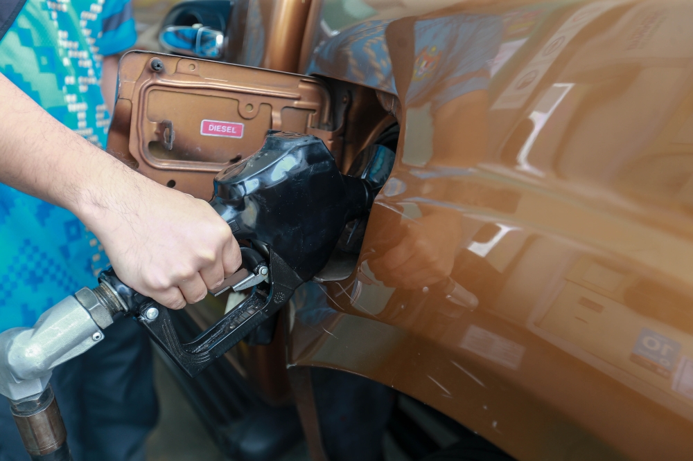 财政部正在研究在沙巴和砂拉越落实更具目标式的柴油补贴机制。-SAYUTI ZAINUDIN摄-