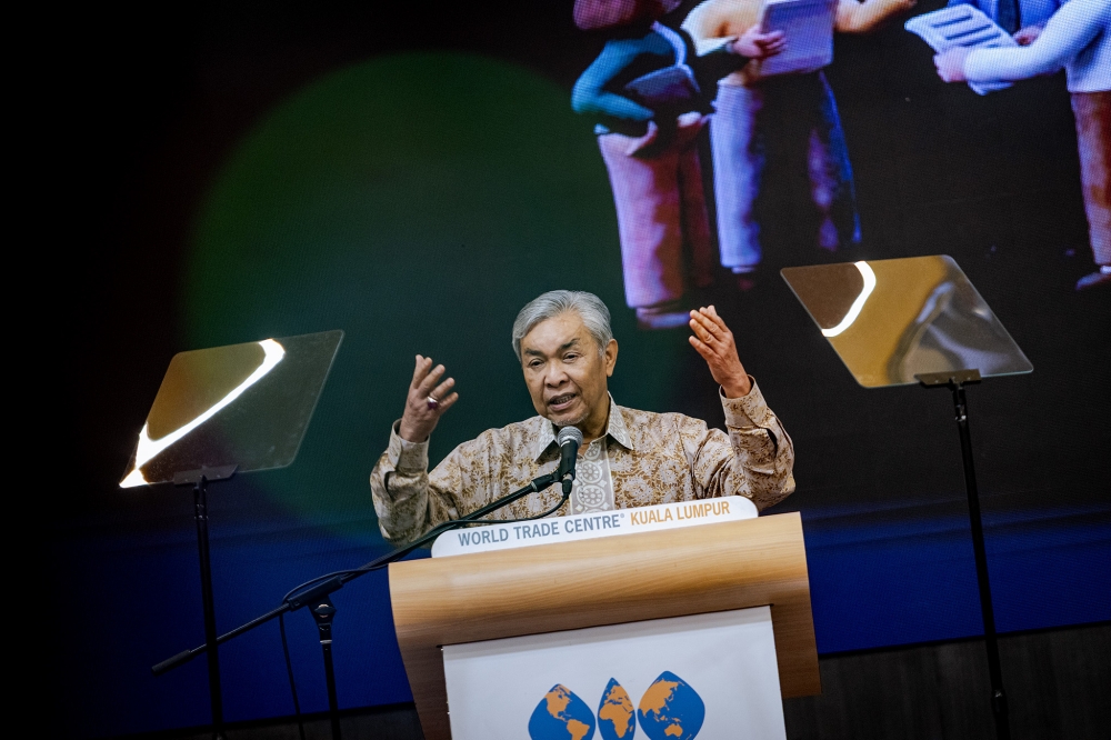 阿末扎希说，联合政府各盟党竞选宣言中有47%的内容相似，这为现有的合作奠定坚实的基础。-Firdaus Latif摄-
