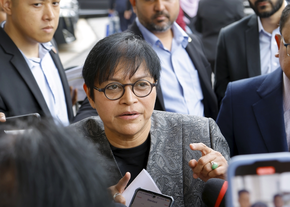 阿莎丽娜表示，政府仍在收集各政党对制定政治献金法案的建议。-马新社-
