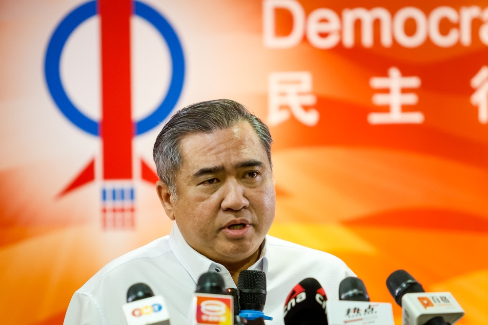 陆兆福希望行动党的国州议员向倪可汉看齐，敢怒敢言为人民发声。-Firdaus Latif摄-