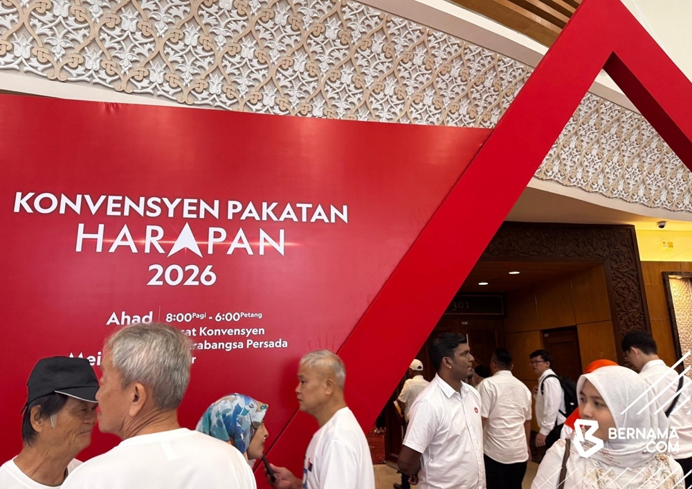 希盟代表大会周日早上在柔佛国际会展中心掀开序幕，汇聚全国约5000名代表及领袖。-马新社-