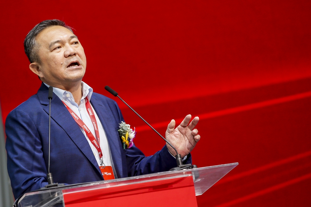 黄思汉澄清，雪州政府未推行或执行新的非伊斯兰宗教场所指南。-Hari Anggara摄-