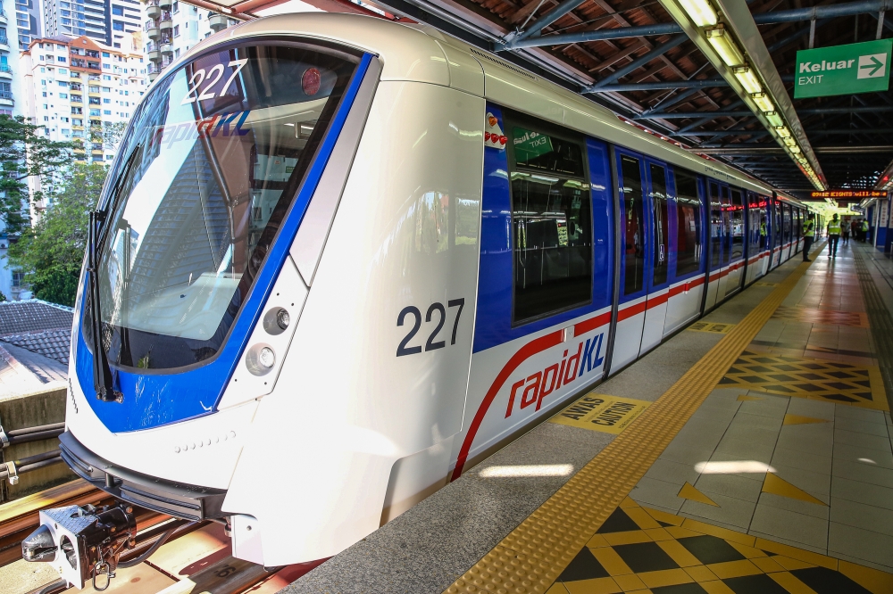 安华将为LRT3主持开幕，而该路线会在开幕隔日启用。-Yusof Mat Isa摄-