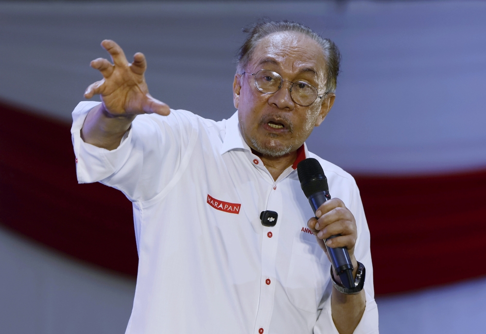安华希望在柔佛州选落幕后，各方向前迈进，以服务人民、履行人民委托为优先。-马新社-