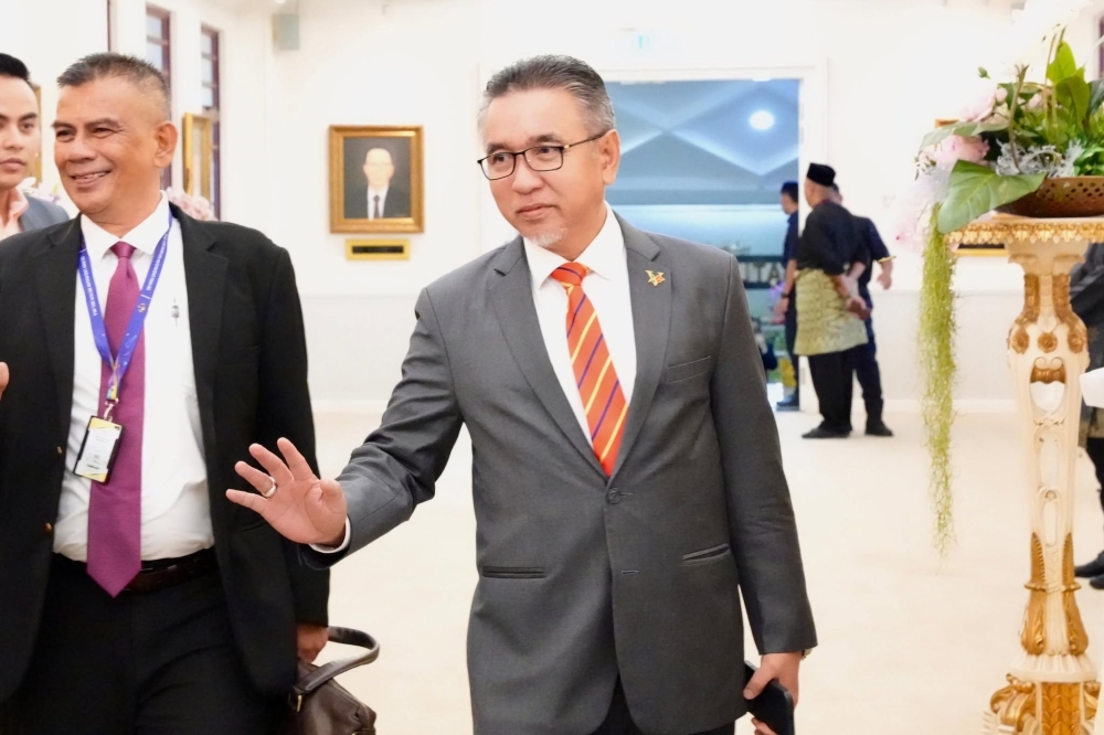 阿德里说，他会否退出甲州政府，就交由希盟开会决定。-阿德里脸书-
