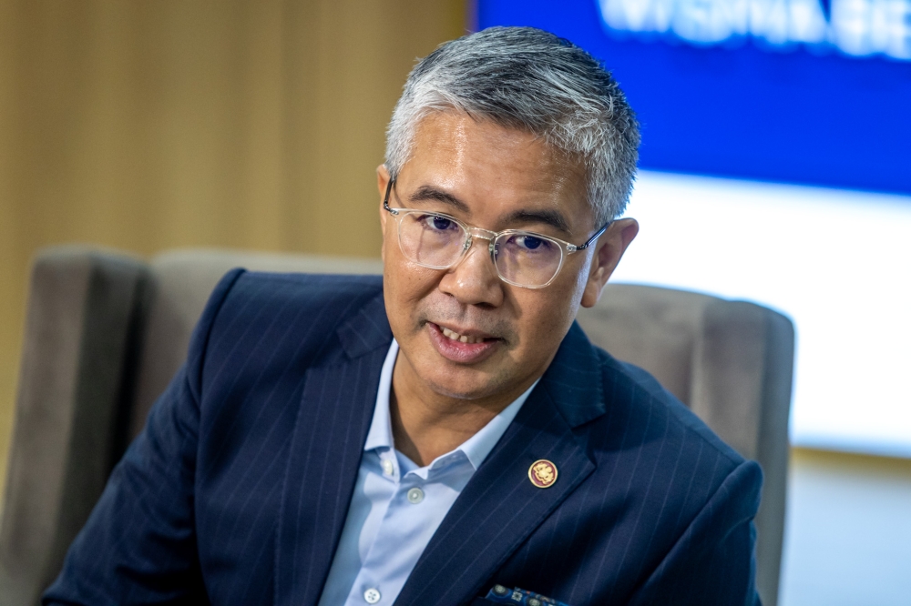 东姑扎富睿说，增加特别开彩是内阁集体决定，包括伊党部长。-Firdaus Latif摄-