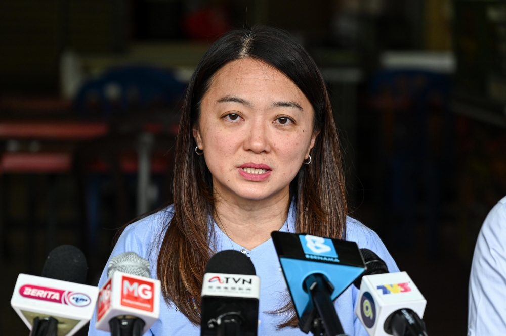 杨巧双说，她确实已经收到特赦局开会的通知。-马新社-