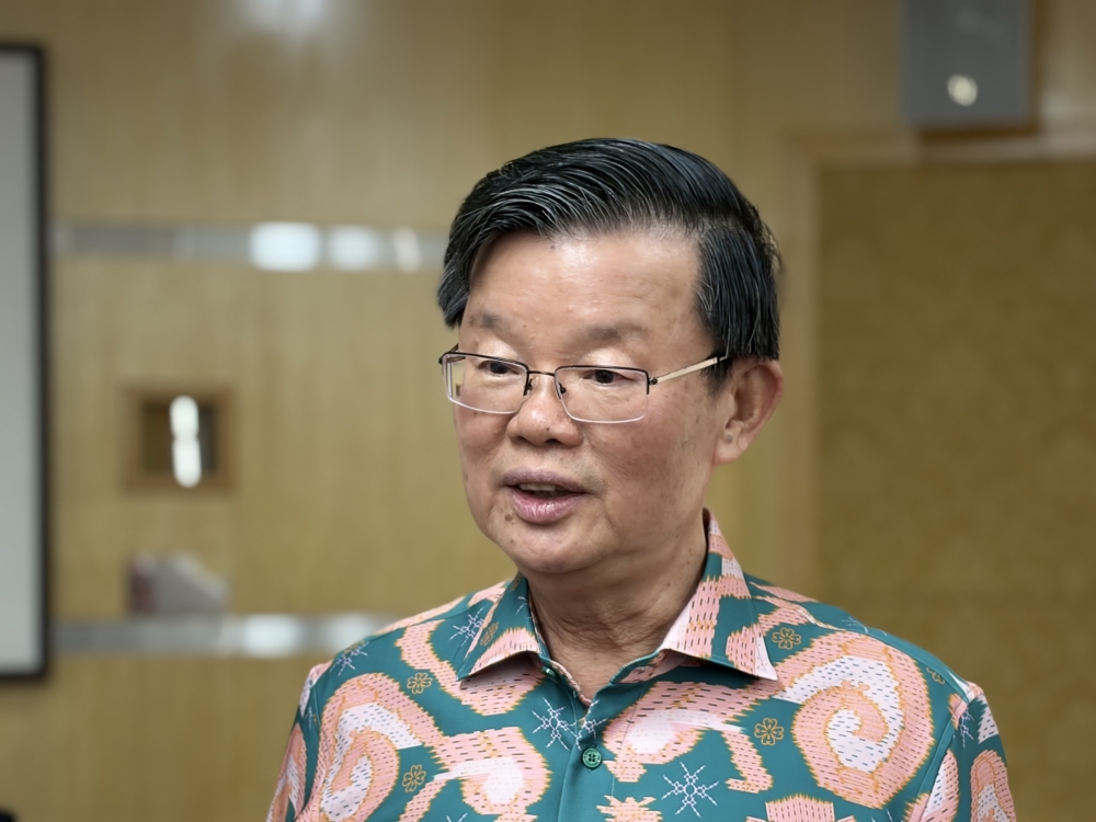 曹观友说，到目前为止，希盟没有针对与巫统的关系作出决定。-Opalyn Mok摄-