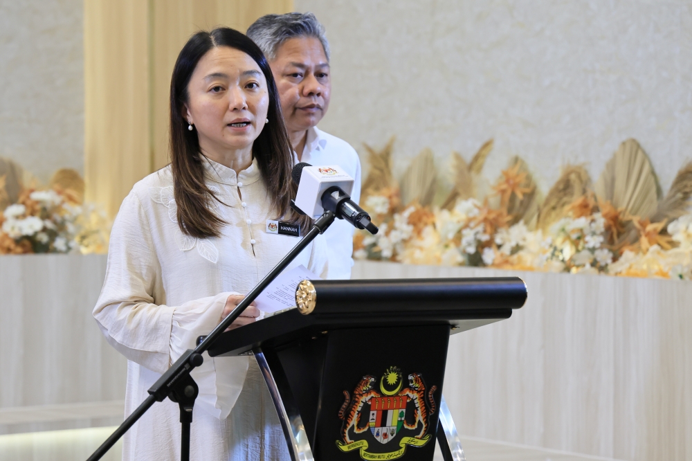 杨巧双说，行动党中委会是最高决策机构，她尊重中委会的决定。-马新社-