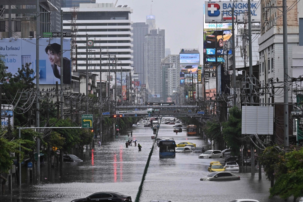 曼谷连日暴雨导致市内50个区发生水灾。-马新社-