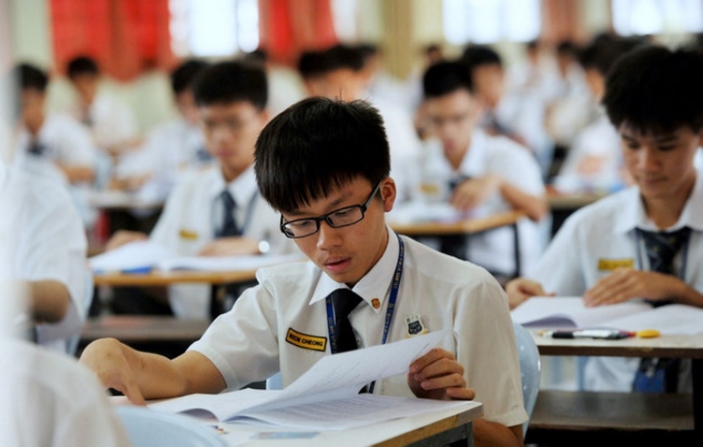 在砂拉越免费高等教育计划下，统考生即使国语不及格，只要满足最低条件，即可申请砂州政府旗下的大学。-马新社-