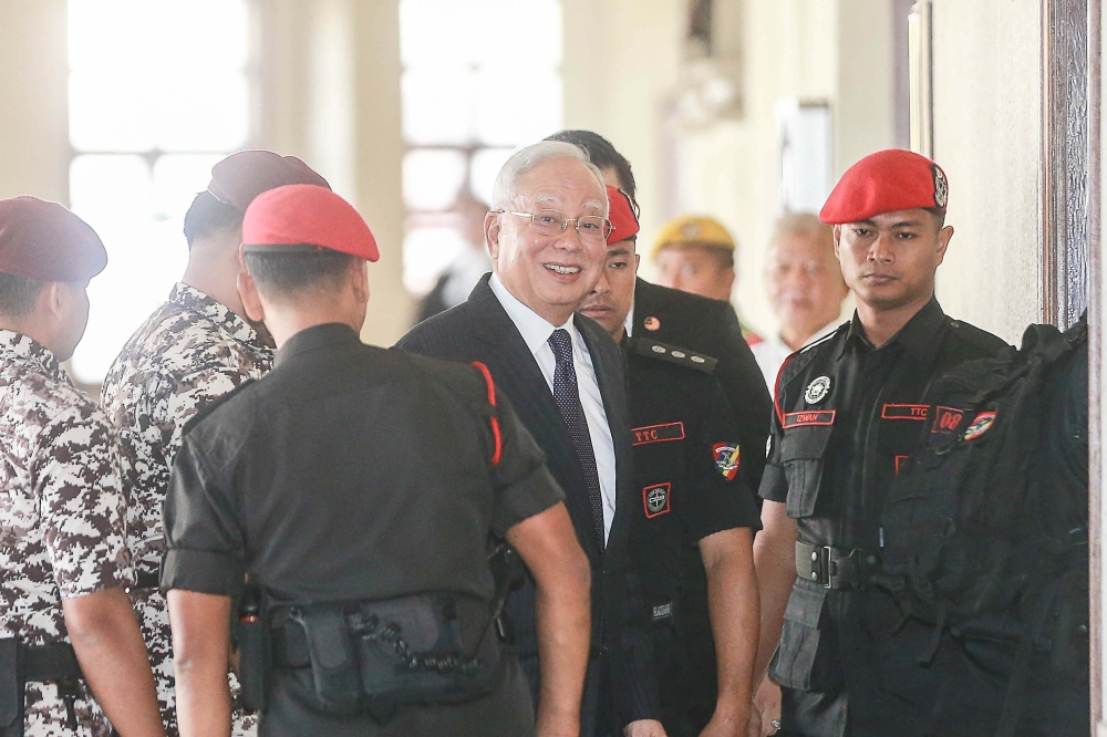 只要纳吉缴付5000万令吉罚款，就可满足特赦条件，进行居家服刑。-Sayuti Zainudin摄-
