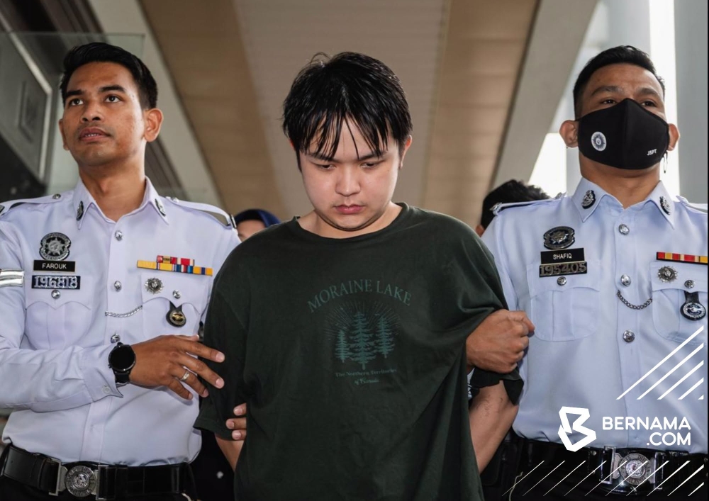 吴伟豪被控危险驾驶，导致他人死亡，以及事故后没通报给当局的控状。-马新社-