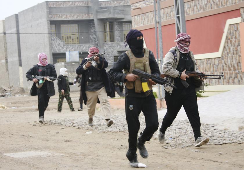 Tribal fighters who have been deployed onto the streets, patrol in the city of Falluja, 50 km (31 miles) west of Baghdad January 5, 2014. u00e2u20acu201d Reuters pic
