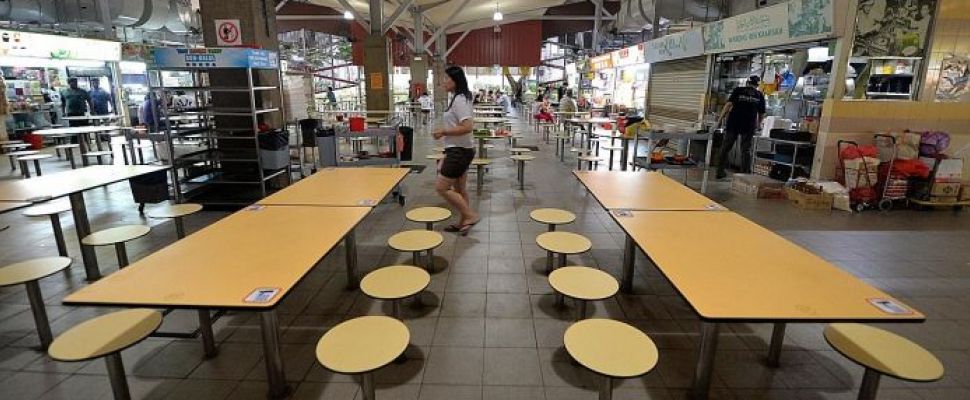 All was unnaturally quiet at Sims Vista Market and Food Centre yesterday afternoon. -pic via the new paper-n