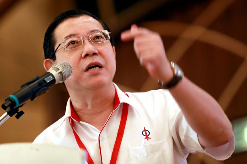 Lim Guan Eng  blasted the RoS for what he decribed as conspiring with the federal government to de-register the party. u00e2u20acu201d Picture by Saw Siow Feng