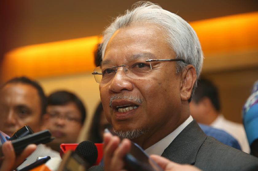 Minister of Finance II, Datuk Seri Ahmad Husni Hanadzlah gives the keynote address at the Goods & Services Tax Forum at the Sime Darby Convention Centre in Kuala Lumpur, on February 20, 2014. u00e2u20acu201dPicture by Saw Siow Feng