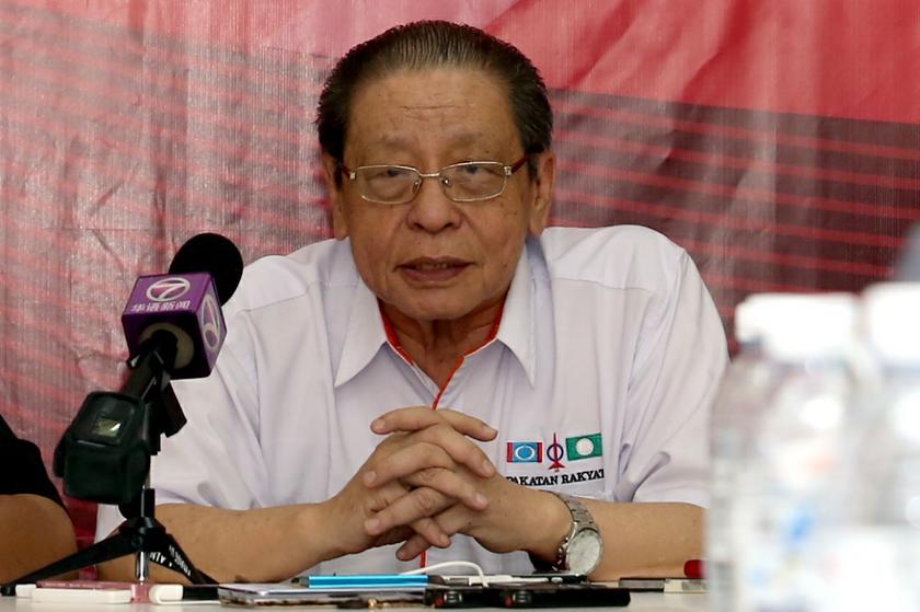 Lim Kit Siang at a press conference at the launch of DAPu00e2u20acu2122s Kajang Ops Centre. u00e2u20acu201d Picture by Saw Siow Feng