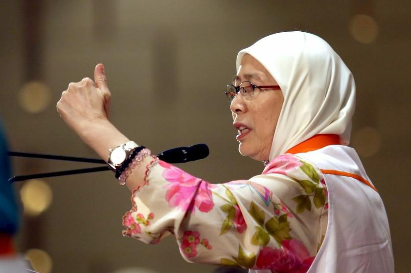 Datuk Seri Dr Wan Azizah speaks at Pakatan Rakyatu00e2u20acu2122s fifth national convention in Shah Alam March 8, 2014 Saw Siong Feng