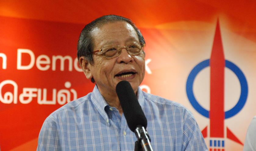 DAP leader Lim Kit Siang speaks at a press conference at the  DAP HQ in Kuala Lumpur April 11, 2014. Picture by Yusof Mat Isa