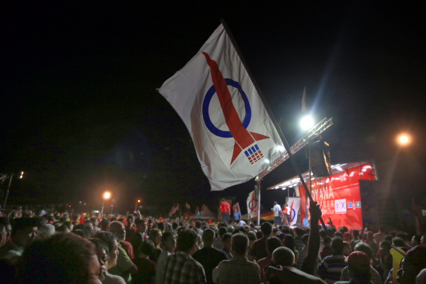 Thousands of Teluk Intan residents attend the last DAP rally on May 30, 2014, before polling day in Teluk Intan on May 31. u00e2u20acu201d Picture by Saw Siow Feng