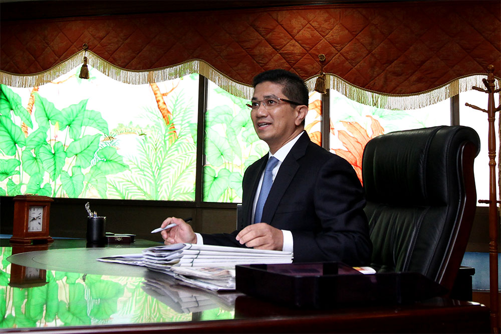 Newly appointed Selangor mentri besar Azmin Ali at his office at Bangunan SSAAS, Shah Alam, on September 24, 2014. u00e2u20acu201d Picture by Yusof Mat Isa