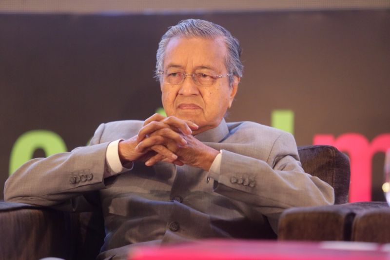 Tun Dr Mahathir Mohamad speaks at the Social Media Week in Kuala Lumpur, April 23, 2015. u00e2u20acu2022 Picture by Choo Choy May