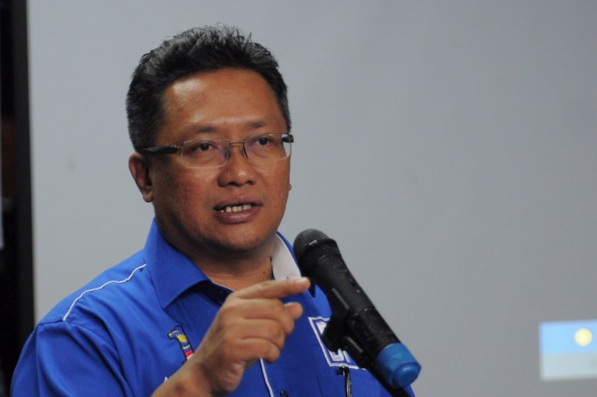 Abdul Rahman Dahlan gestures during a ceramah at Guar Jering during the Permatang Pauh by-election on May 2, 2015. u00e2u20acu201d Picture by K.E. Ooi
