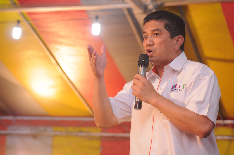 Azmin Ali speaks during a ceramah at Taman Ciku in Permatang Pauh May 6, 2015. u00e2u20acu201d Picture by KE Ooi