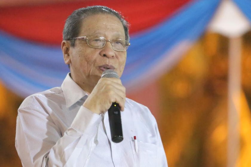 Lim Kit Siang speaks to the crowd at the u00e2u20acu02dcSolat Hajat Dan Himpunan Rakyatu00e2u20acu2122 rally last night at the MPAJ field in Pandan Indah. u00e2u20acu201d Picture by Choo Choy May