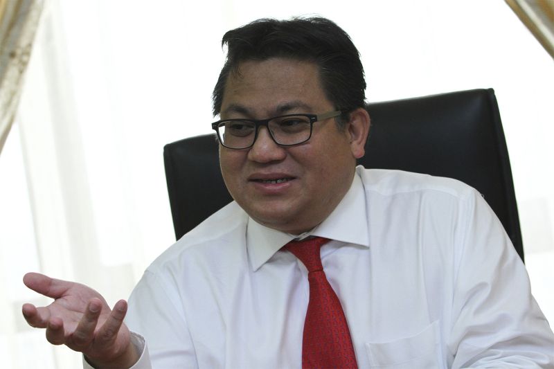 Deputy Minister of Home Affairs, Datuk Nur Jazlan Mohamed speaks to the media during an interview at his office in Putrajaya, August 19, 2015. u00e2u20acu2022 Picture by Yusof Mat Isa 
