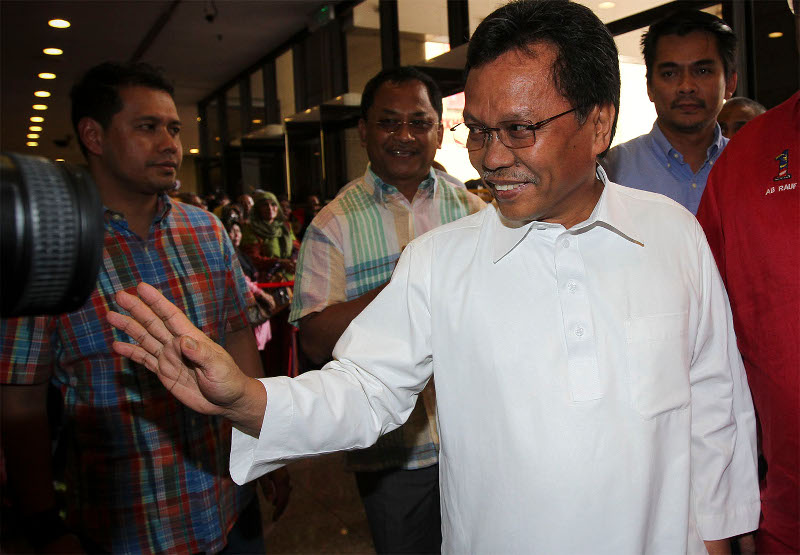 Umno vice president Datuk Seri Shafie Apdal arrives to attend the Umno supreme council meeting, September 9, 2015. u00e2u20acu201d Picture by Yusof Mat Isa