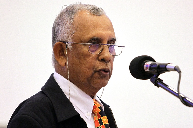 Tan Sri Mohd Sheriff Kasim speaks at the G25 forum titled u00e2u20acu02dcIslam in a Constitutional Democracyu00e2u20acu2122 at the Persatuan Alumni Universiti Malaya (PAUM) Club House in Kuala Lumpur, December 5, 2015. u00e2u20acu201d Picture by Yusof Mat Isa