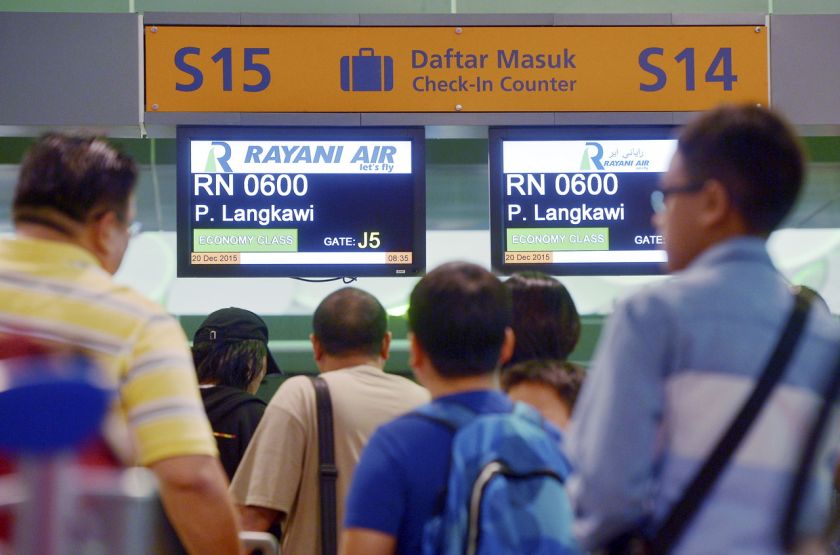 Pesawat Rayani Air berlepas dari Kuala Lumpur ke Pulau Langkawi kira-kira pukul 10 pagi tadi. u00e2u20acu201d Foto Bernama