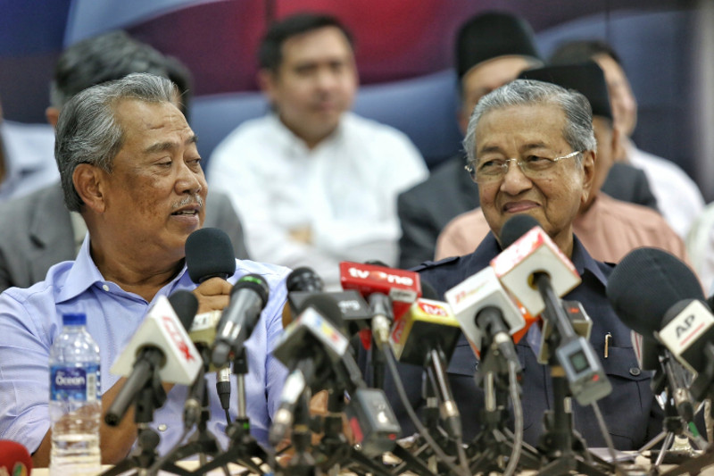 Tan Sri Muhyiddin Yassin and Tun Dr Mahathir Mohamad are seen during an event to announce a citizensu00e2u20acu2122 movement against the government, in Kuala Lumpur on March 4, 2016. u00e2u20acu201d Picture by Saw Siow Feng