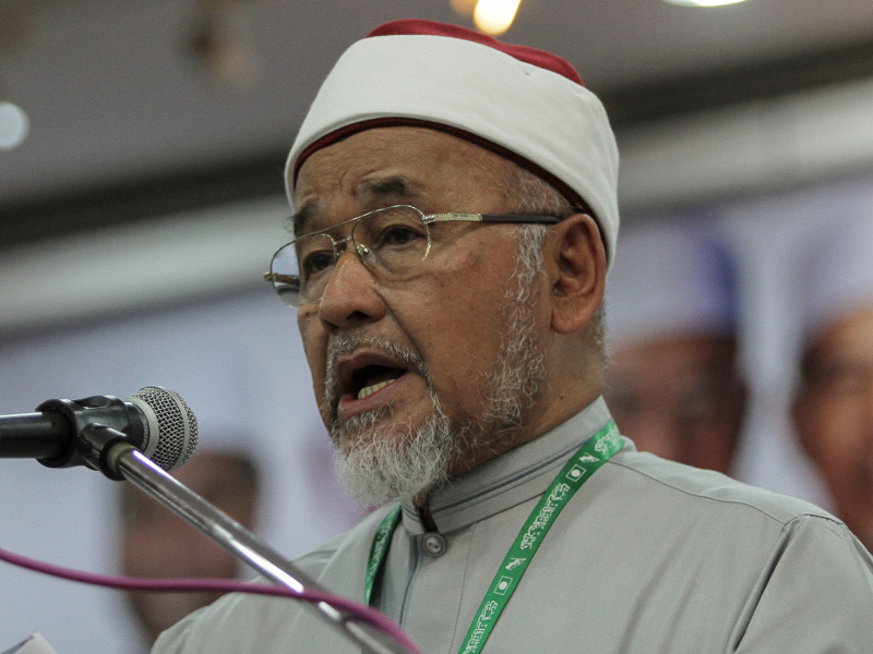 PAS Ulama Council chief, Datuk Dr Mahfodz Mohamed addressing the 55th PAS Ulama Muktamar in Kota Baru, Kelantan, May 31, 2016. u00e2u20acu201d Picture By Yusof Mat Isa