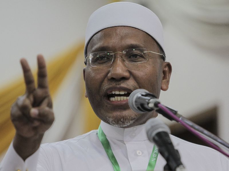 PAS vice-president, Idris Ahmad speaks at 55th PAS Ulama Muktamar in Pasir Puteh, Kelantan. u00e2u20acu2022 Picture by Yusof Mat Isa
